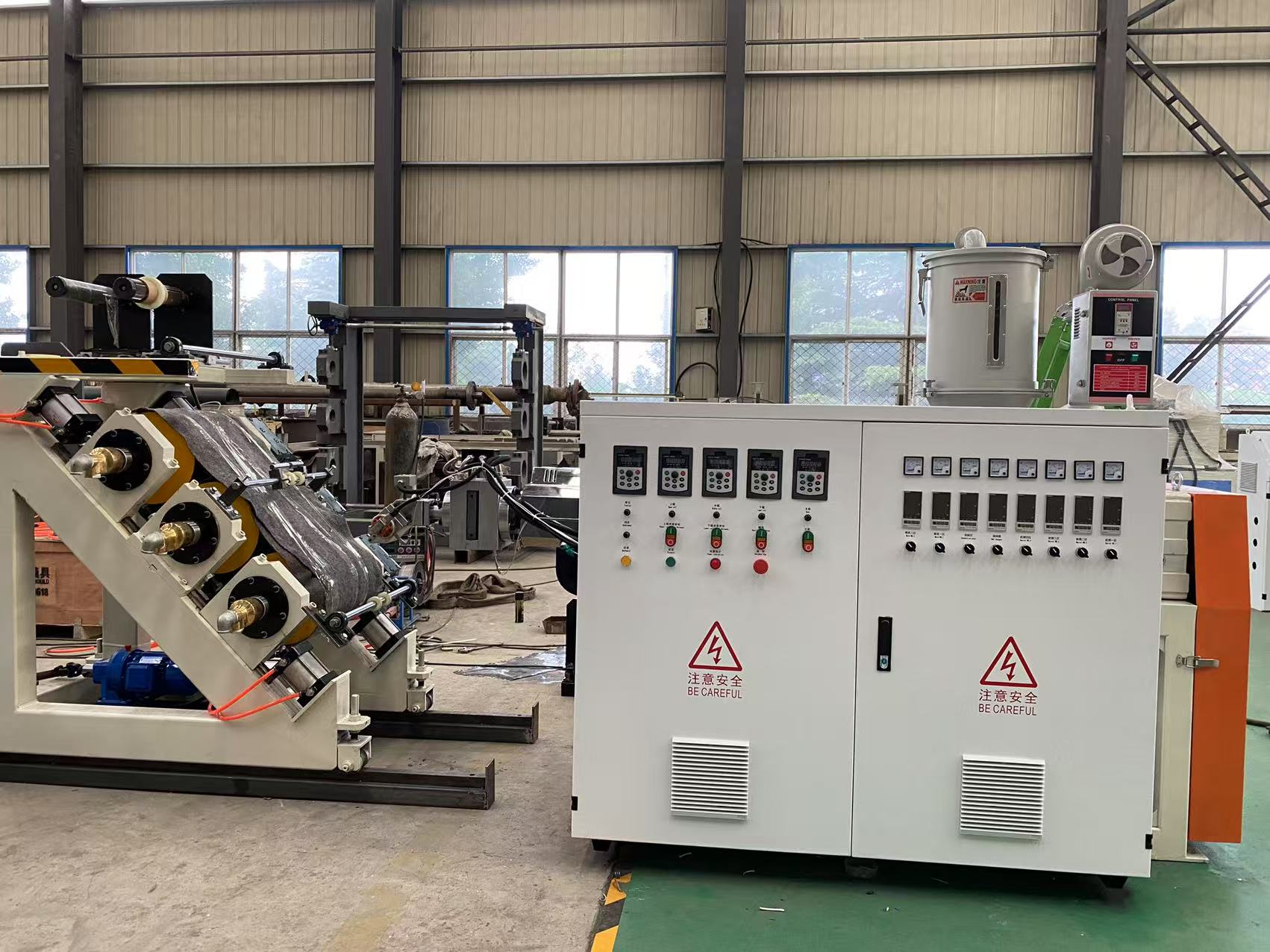 QINGDAO EASTSTAR భారతదేశానికి అధునాతన TPE వాటర్‌స్టాప్ ప్రొడక్షన్ లైన్‌ను పంపుతుంది