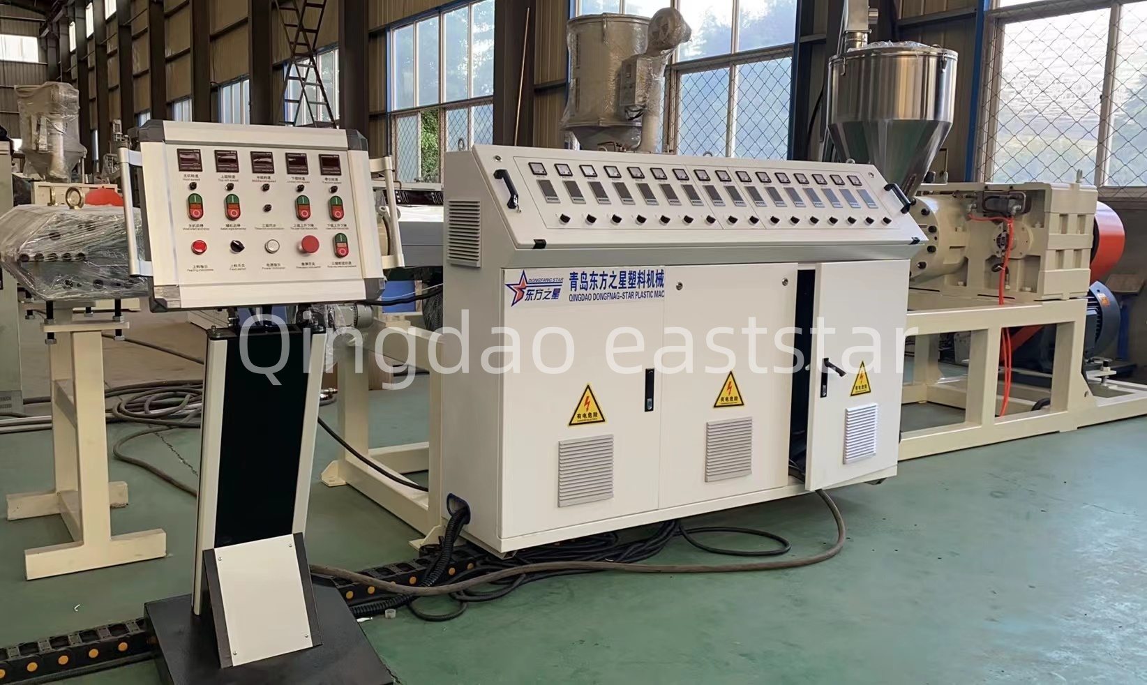 ప్రొఫెషనల్ PE డ్రైనేజ్ బోర్డ్ ప్రొడక్షన్ లైన్ డ్రైనేజ్ సిస్టమ్‌లను నిర్మించడంలో నాణ్యతను ఎలా నిర్ధారిస్తుంది?