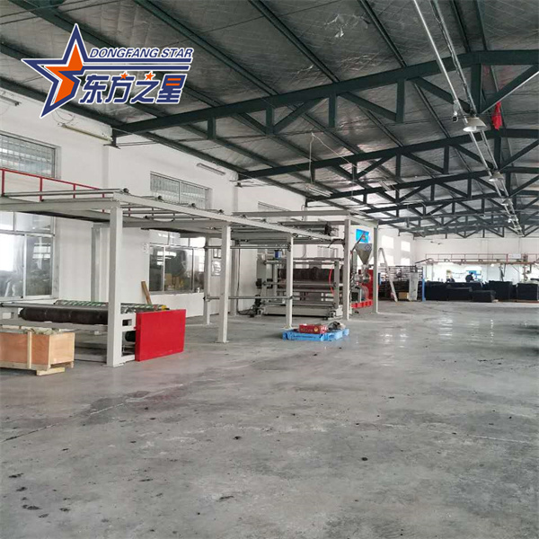 కార్ ఫ్లోర్ మ్యాట్స్ కోసం TPE ఎక్స్‌ట్రూషన్ లామినేటింగ్ మెషిన్